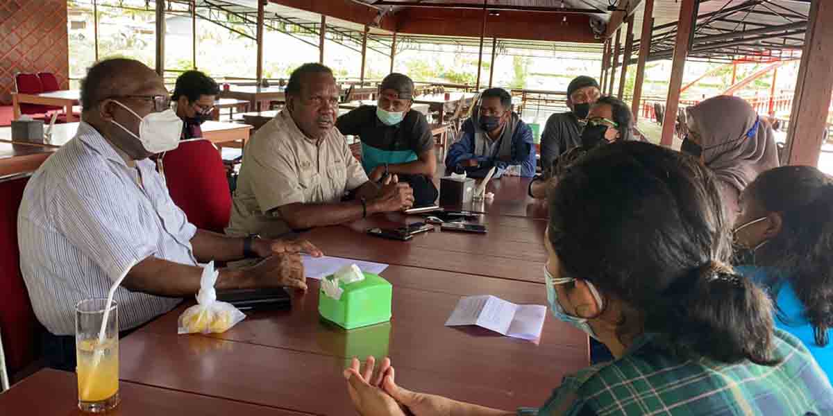 lewat-ypmak-pt-freeport-dan-lembaga-adat-makin-mesra
